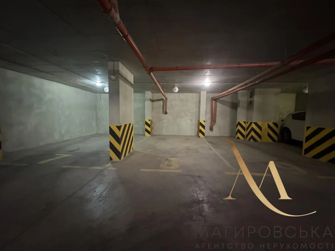 Паркомісце вул. Хлібна, 4а