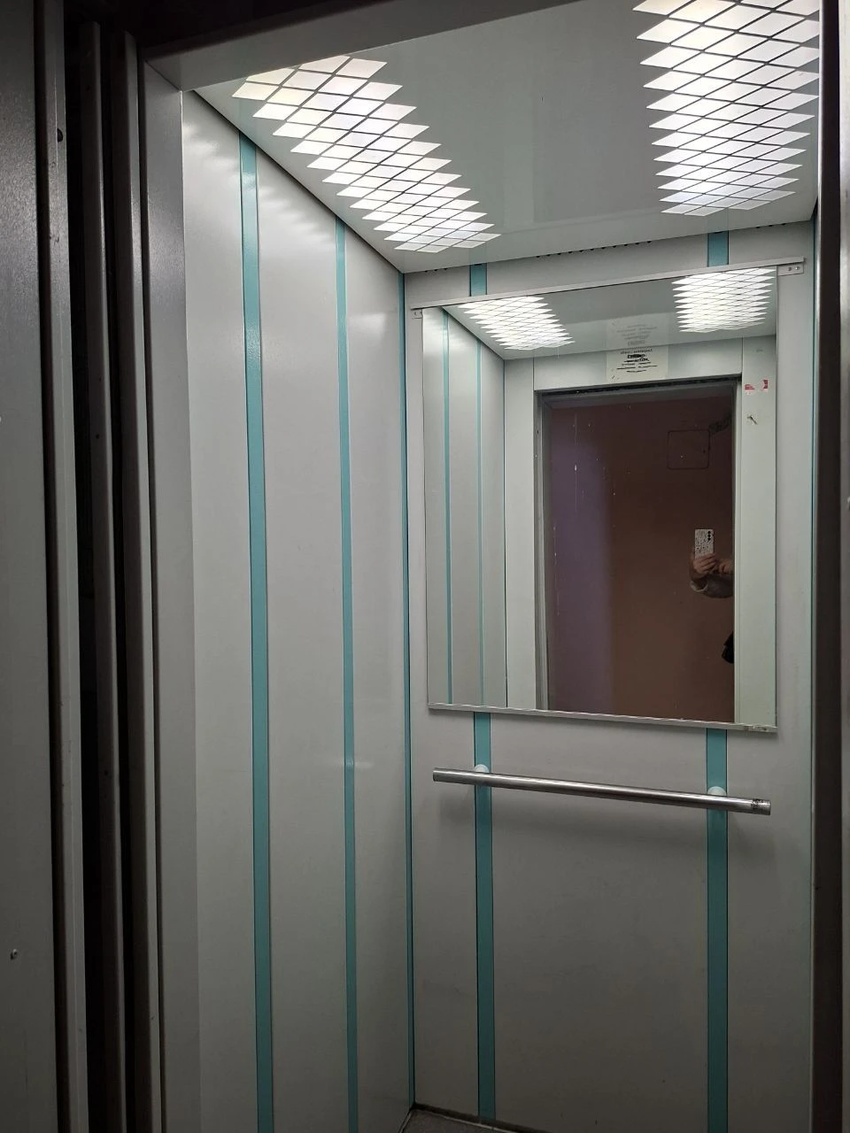 Продам 3-комнатную на Лунина в кирпичном спецпроекте