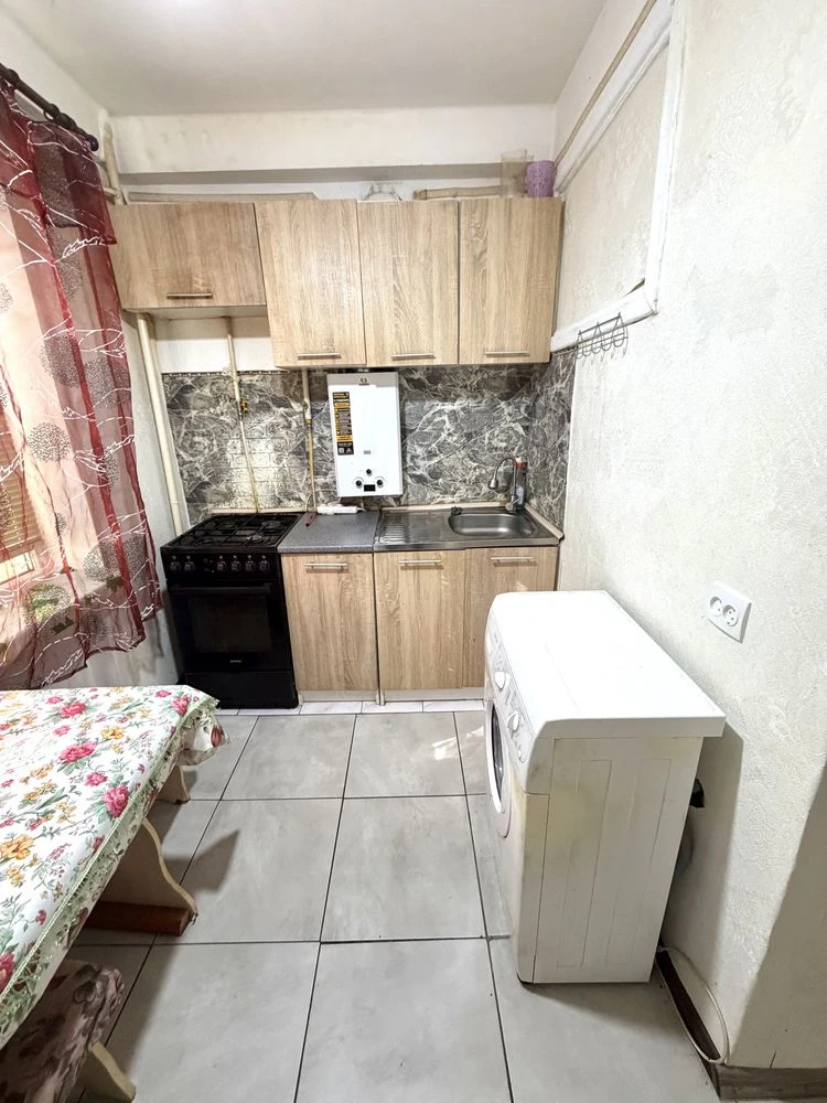Продается 1 ком квартира Вознесеновском районе по улице Побе
