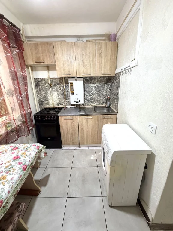 Продается 1 ком квартира Вознесеновском районе по улице Побе