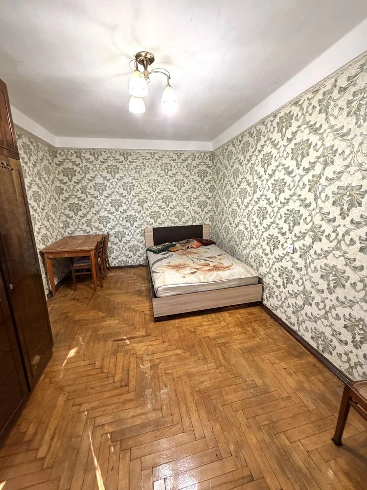 Продается 1 ком квартира Вознесеновском районе по улице Побе
