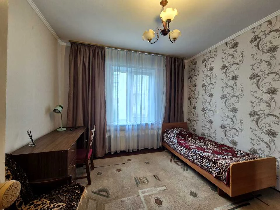 Квартира. Київ, Драгоманова вул.
