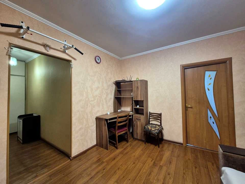 Квартира. Київ, Драгоманова вул.