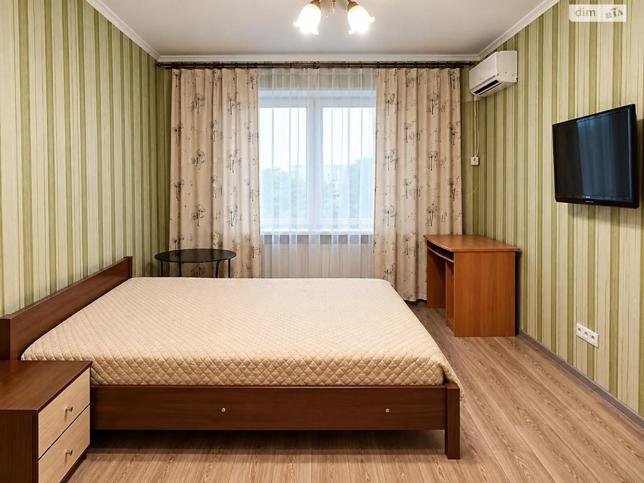 Продаж Квартира Троєщина