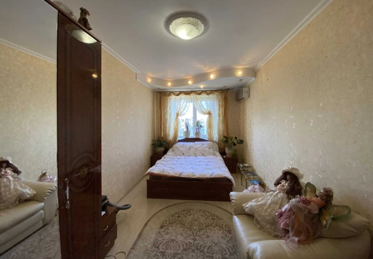 4 кiмн квартира 2 рівня 123м кв з ремонтом Центр