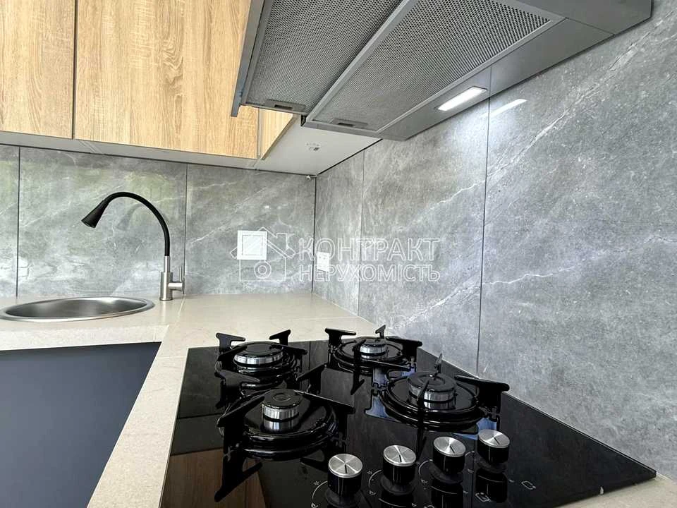 Apartment. Kharkiv, Traktorostudivnyky Ave.