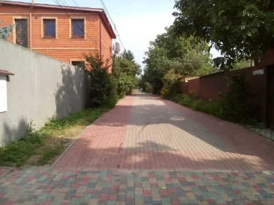 Палладина пр.- Стеценко . Участок в 6 сот . Тихое и уютное м