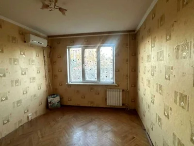 Квартира. Київ, Бориспільська вул.