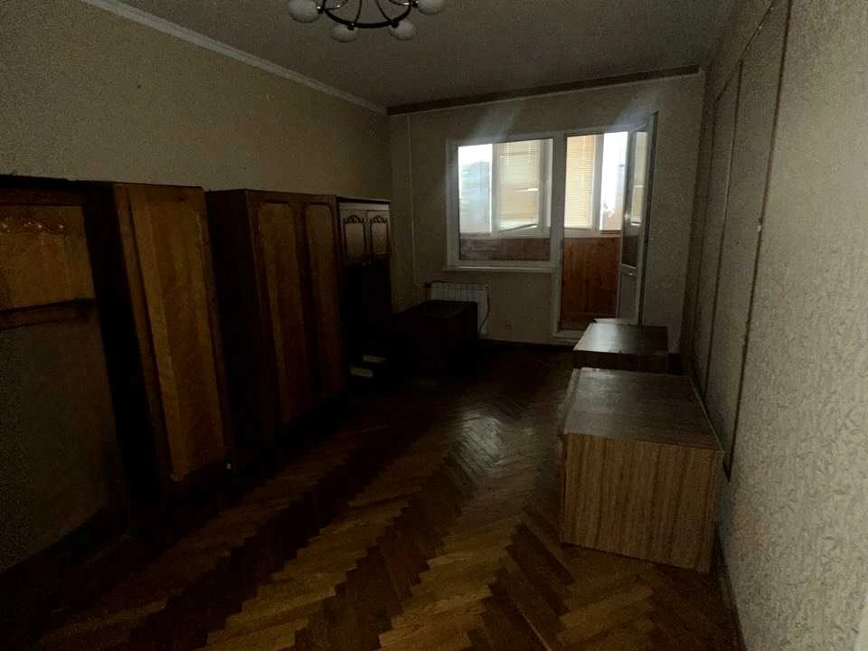 Квартира. Київ, Бориспільська вул.