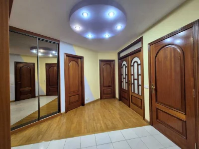 Квартира. Київ, Академіка Корольова просп.