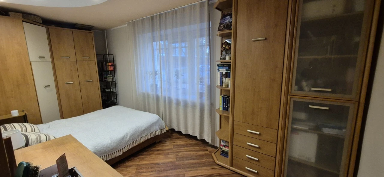 Продаж 2 кімнатної квартири Окружна
