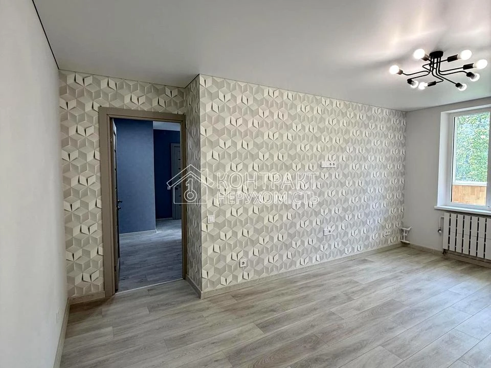 Apartment. Kharkiv, Traktorostudivnyky Ave.