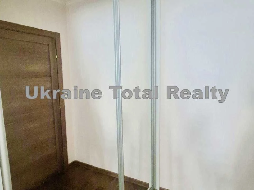 Квартира. Київ, Ревуцького вул.