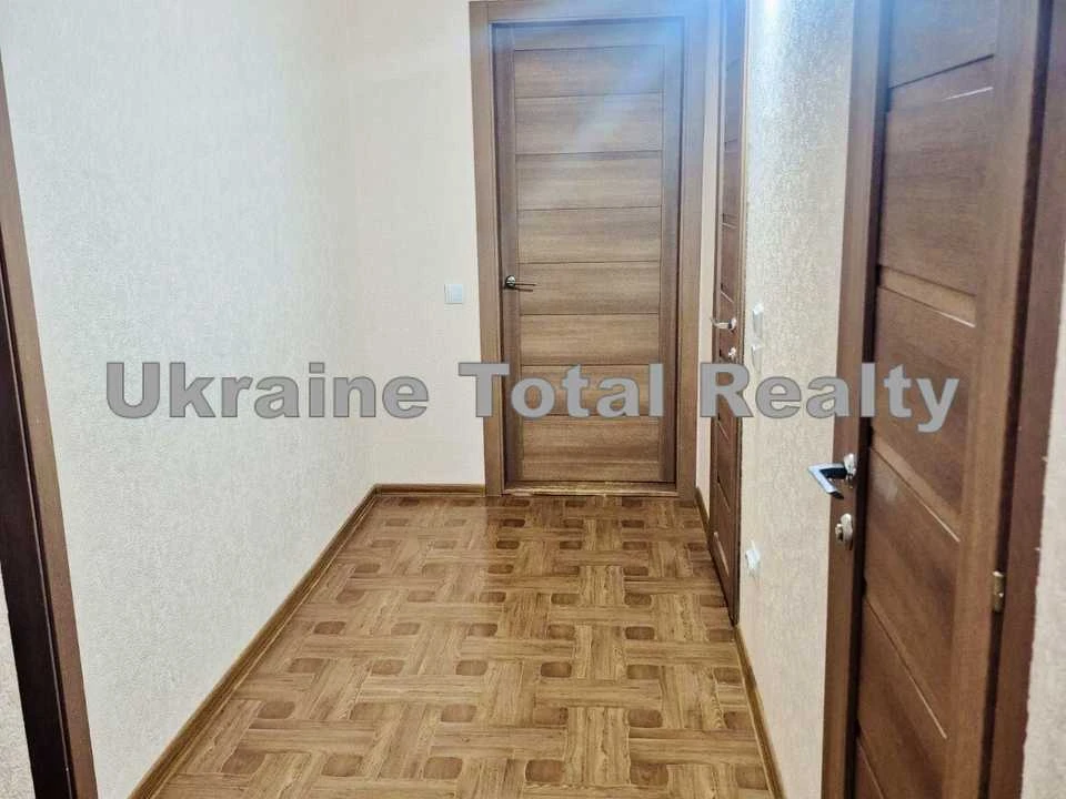 Квартира. Київ, Ревуцького вул.