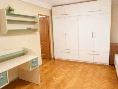 Продаж  2-кімн. Щербакiвського 61а, 44 м.кв - м. Сирець 5 хв