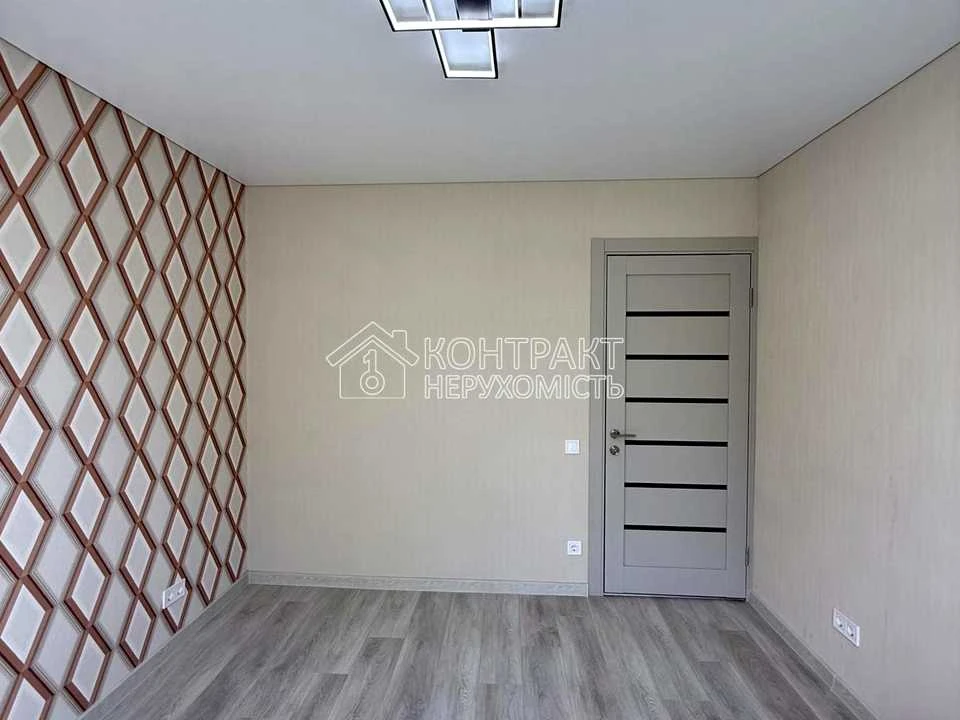 Apartment. Kharkiv, Traktorostudivnyky Ave.