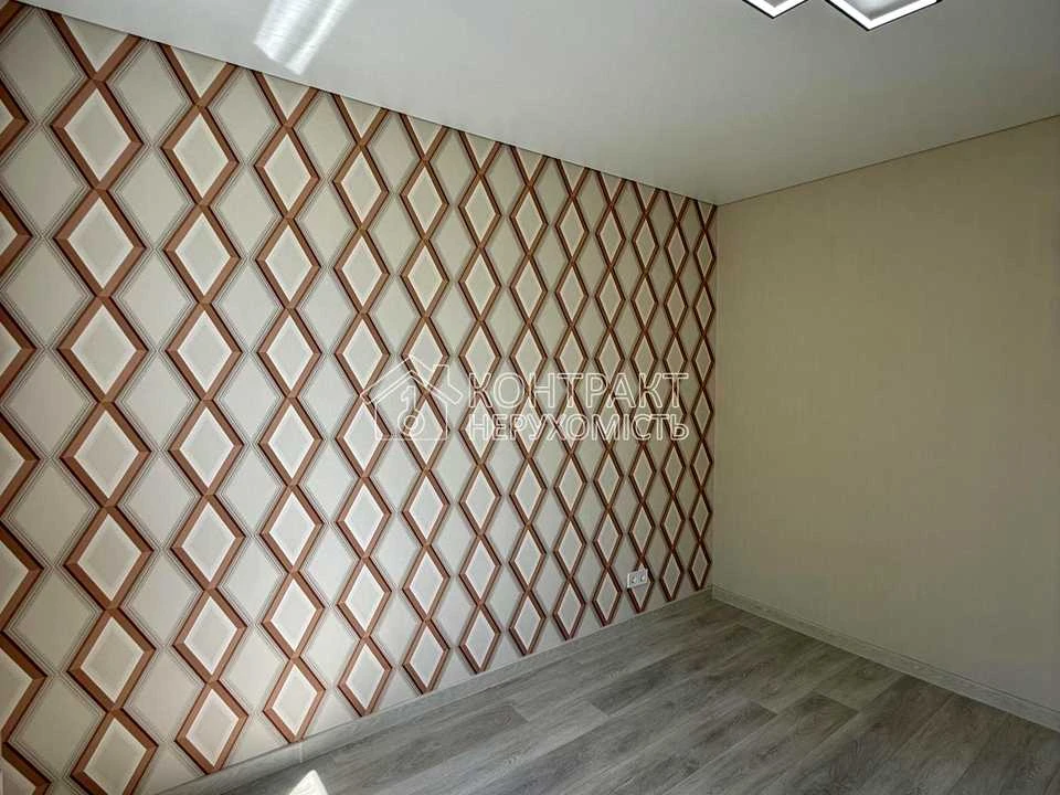 Apartment. Kharkiv, Traktorostudivnyky Ave.