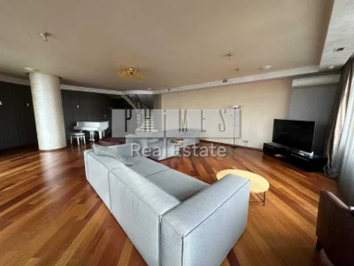 Продаж дворівневої 6к квартири, бул. Шевченка Тараса 11, Цен