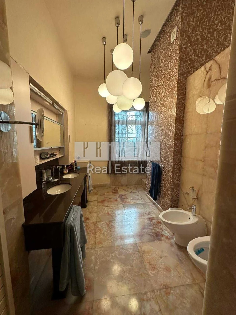 Продаж дворівневої 6к квартири, бул. Шевченка Тараса 11, Цен
