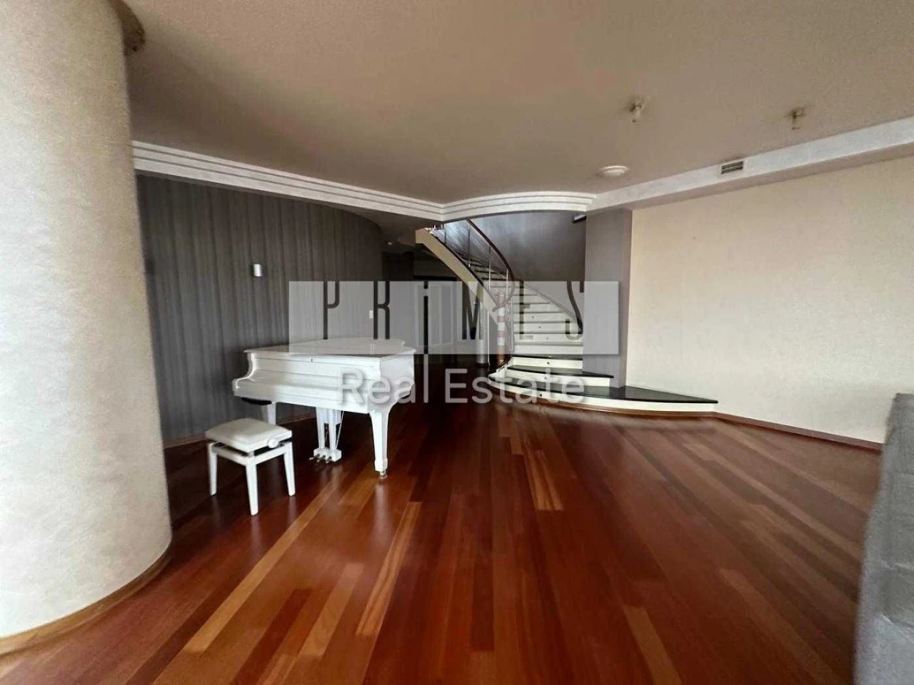 Продаж дворівневої 6к квартири, бул. Шевченка Тараса 11, Цен