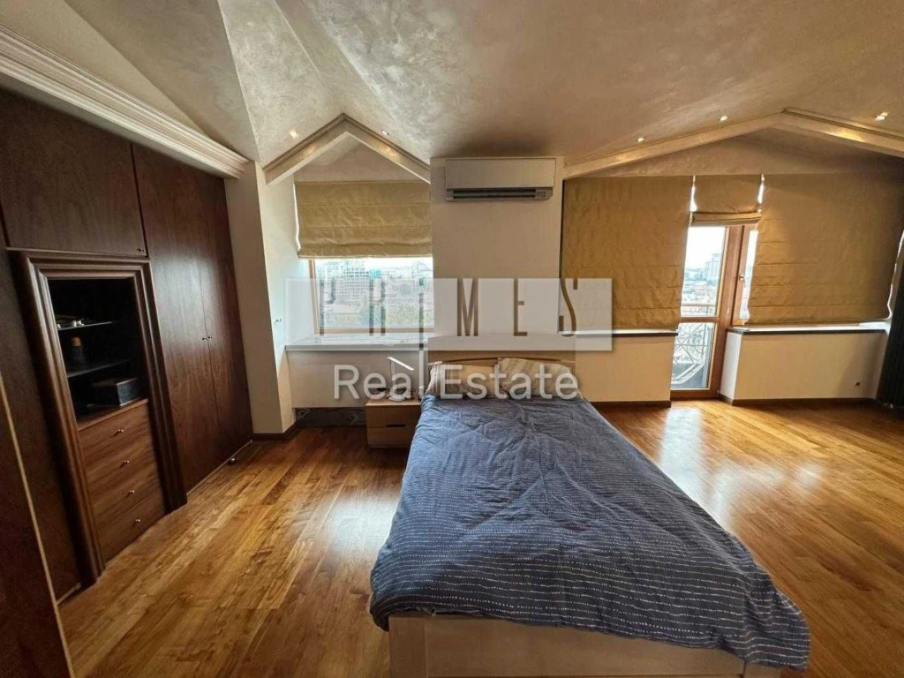 Продаж дворівневої 6к квартири, бул. Шевченка Тараса 11, Цен