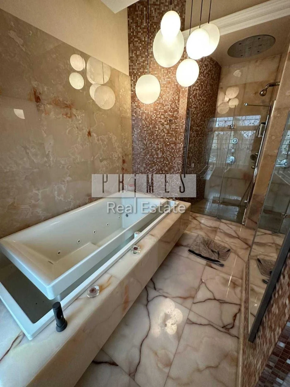Продаж дворівневої 6к квартири, бул. Шевченка Тараса 11, Цен