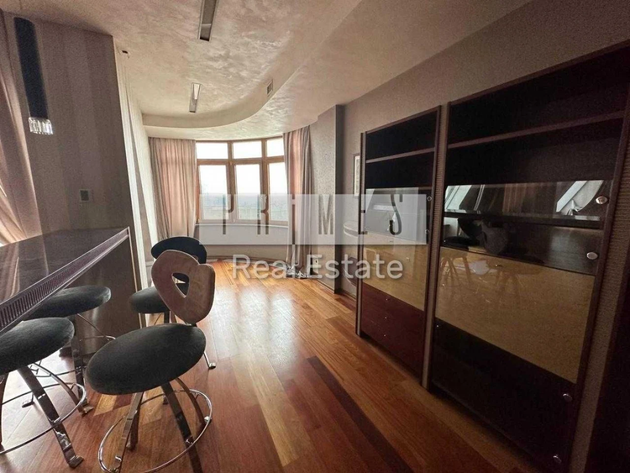 Продаж дворівневої 6к квартири, бул. Шевченка Тараса 11, Цен