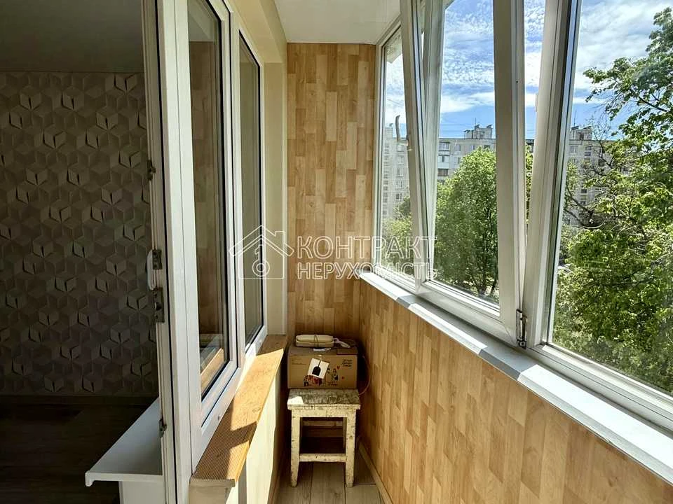 Apartment. Kharkiv, Traktorostudivnyky Ave.