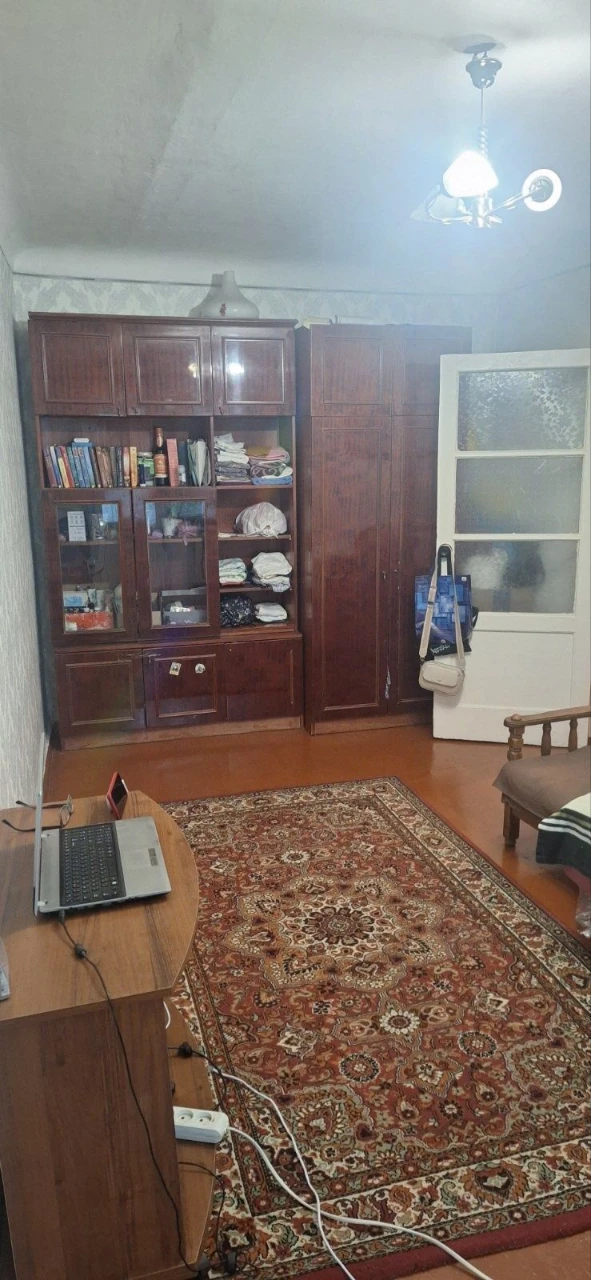 Продам 1 ком  кв.ДУДЫКИНА 10999у.е. 2 этаж