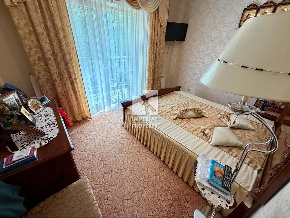 Продаж просторої квартири на набережній — 90 м² комфорту та