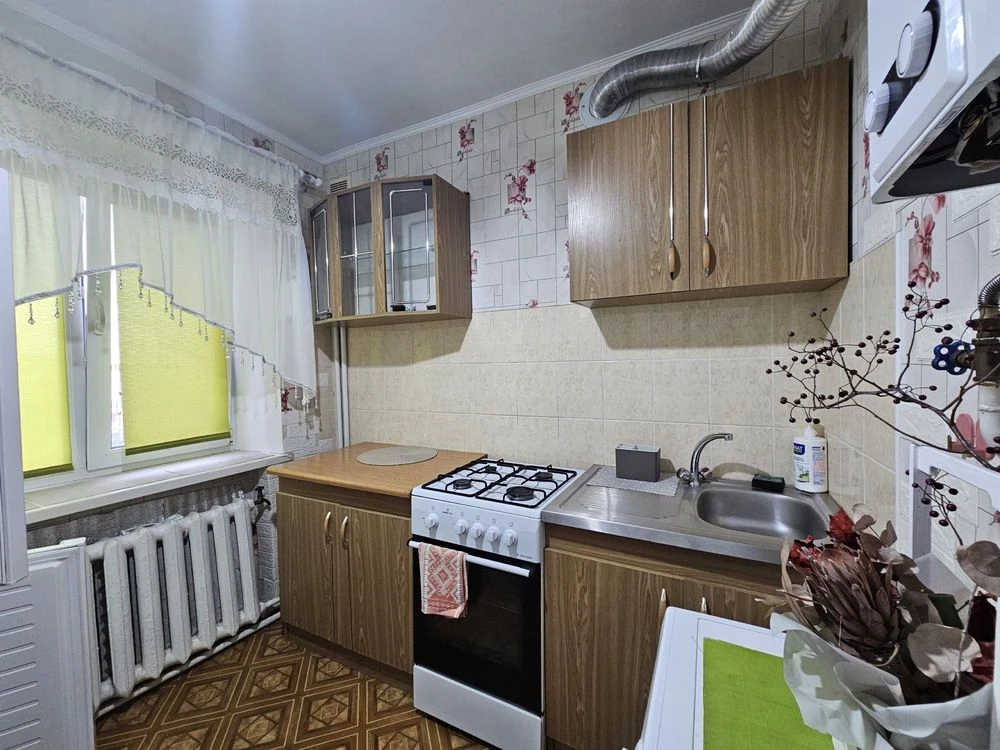 Однокімнатна на Покровській