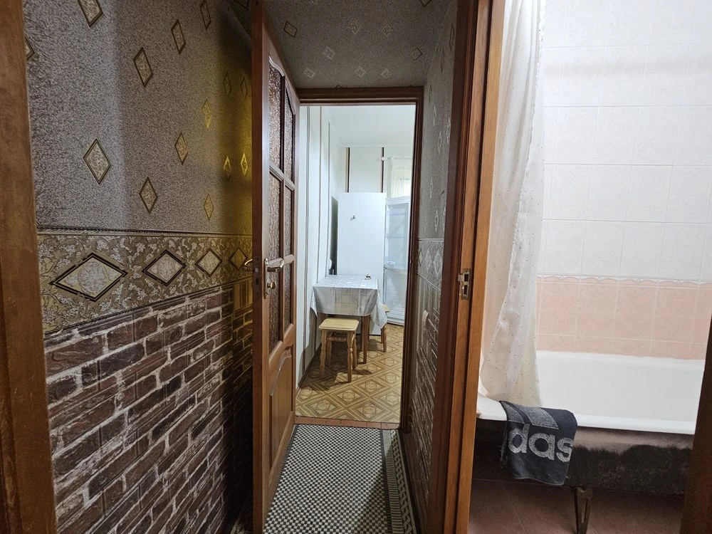 Однокімнатна на Покровській