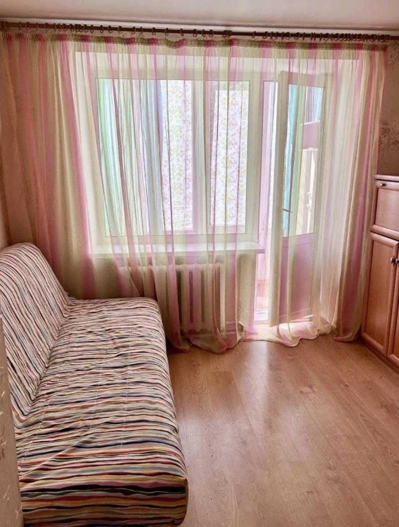В продажу 1-кімнатна квартира 24 м2 "заходь-живи" на Захисни