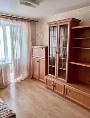 В продажу 1-кімнатна квартира 24 м2 "заходь-живи" на Захисни