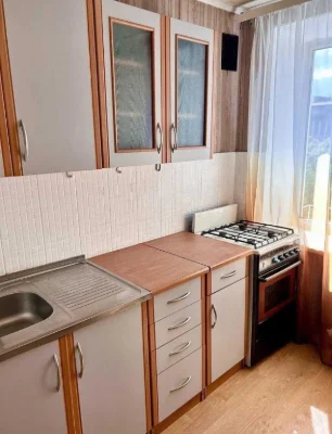 В продажу 1-кімнатна квартира 24 м2 "заходь-живи" на Захисни