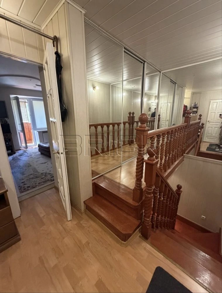 Продаж дворівневої 3-к квартири 83,3кв   вул. Сержа Лифаря,