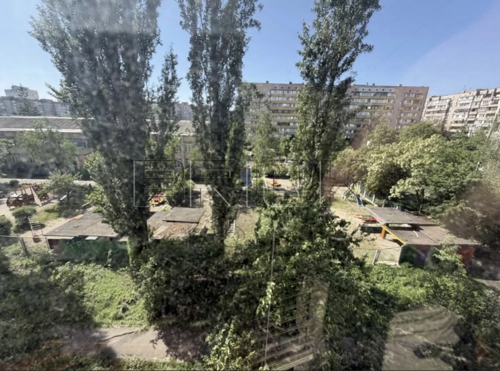 Продаж дворівневої 3-к квартири 83,3кв   вул. Сержа Лифаря,