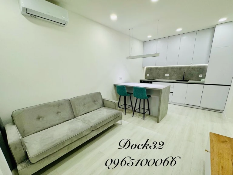 Продаж квартири Dock 32 . Від власника.  . В середині будинк