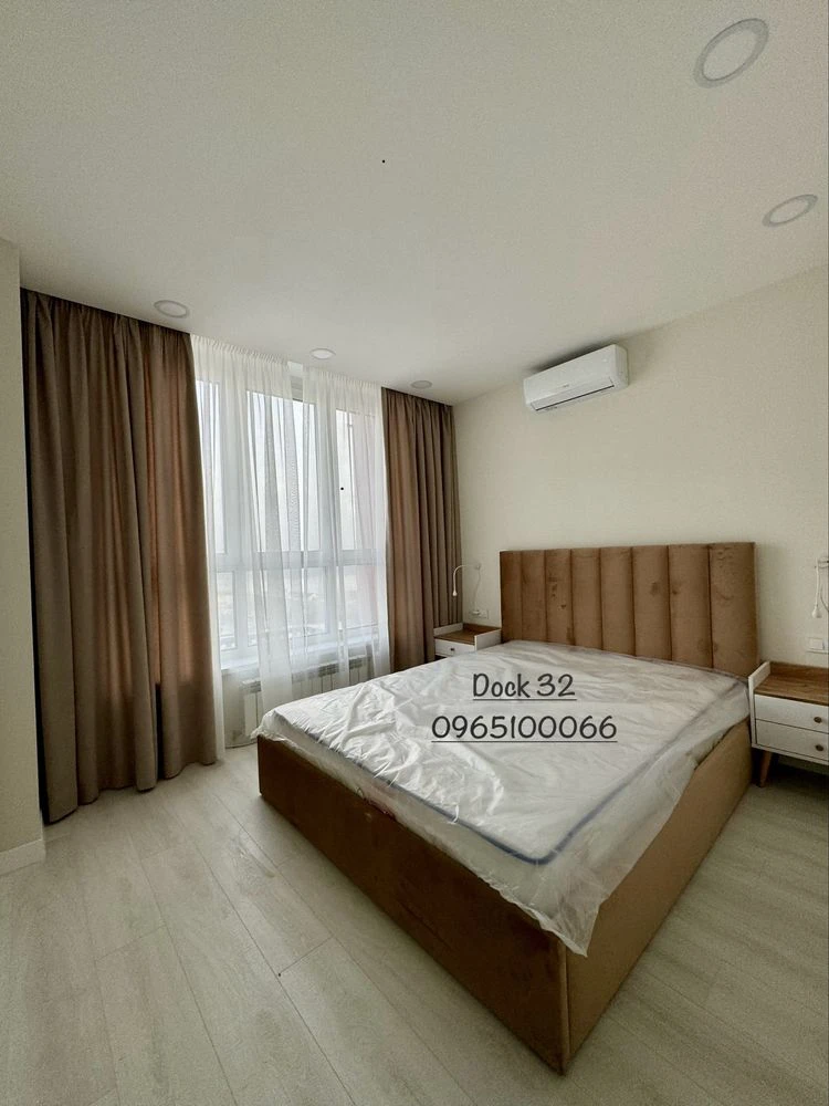 Продаж квартири Dock 32 . Від власника.  . В середині будинк