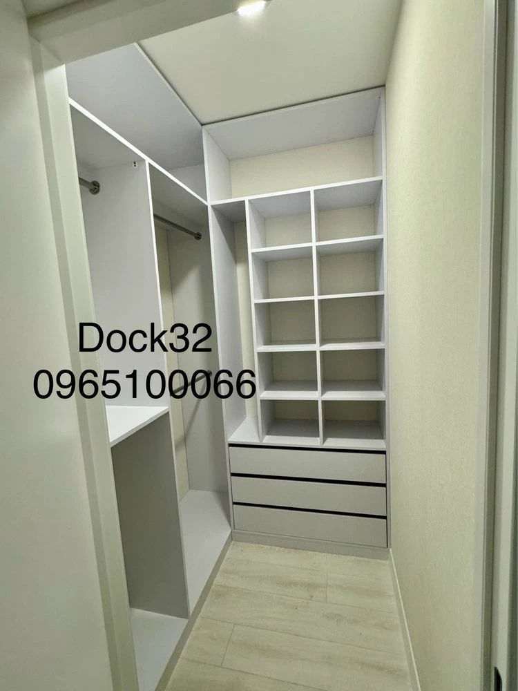 Продаж квартири Dock 32 . Від власника.  . В середині будинк