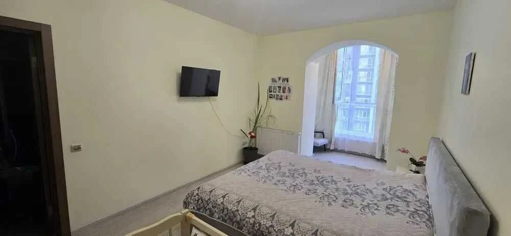 Продається 2 кім.квартира в НОВОБУДОВІ,на 5 поверсі,з меблям