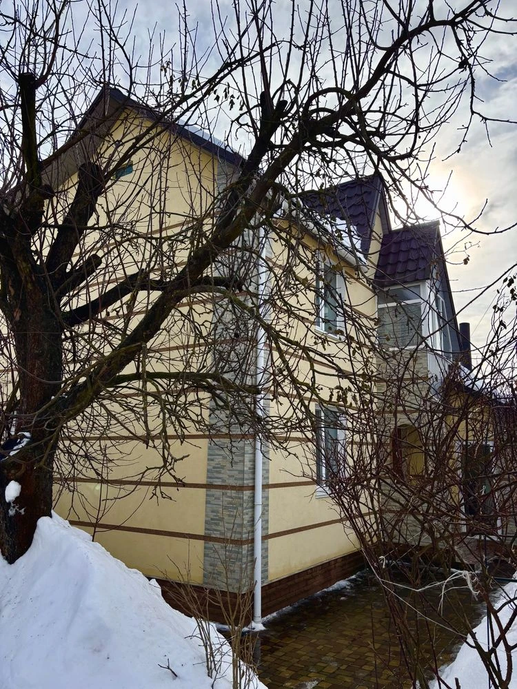 Продаж окремого будинку на Крошні