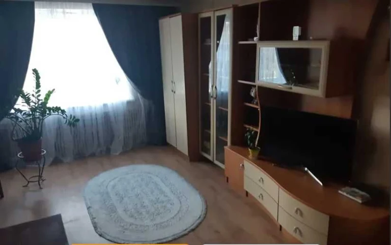 Продам 1к квартиру улучшенка 43кв.м пер.Пластичный , парк Юн