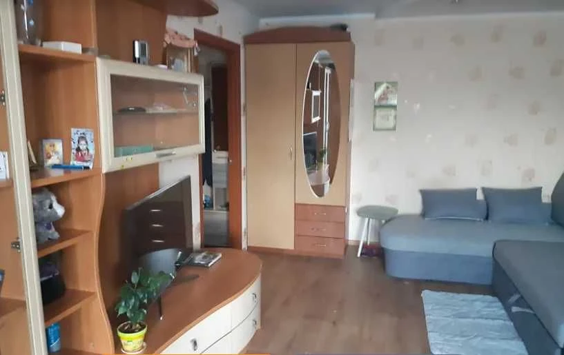 Продам 1к квартиру улучшенка 43кв.м пер.Пластичный , парк Юн