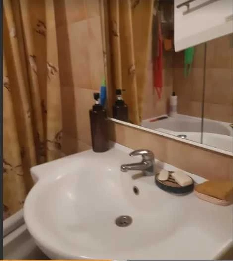 Продам 1к квартиру улучшенка 43кв.м пер.Пластичный , парк Юн
