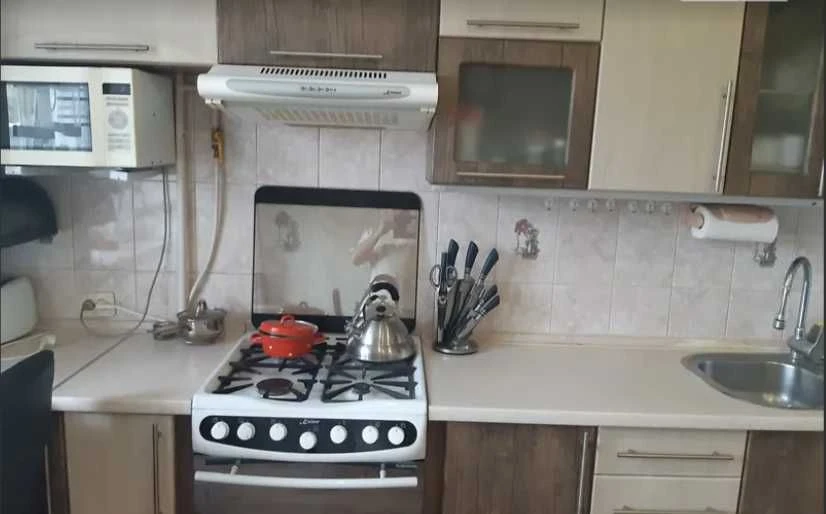 Продам 1к квартиру улучшенка 43кв.м пер.Пластичный , парк Юн