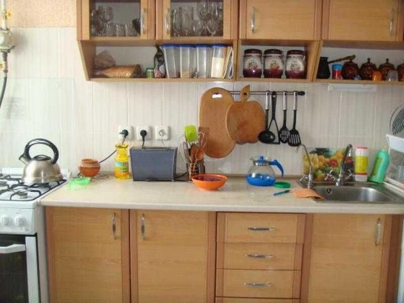 Продам 1 к кв метро Вокзальна 5 хв