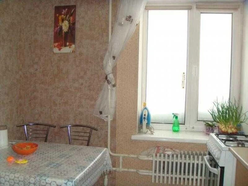 Продам 1 к кв метро Вокзальна 5 хв