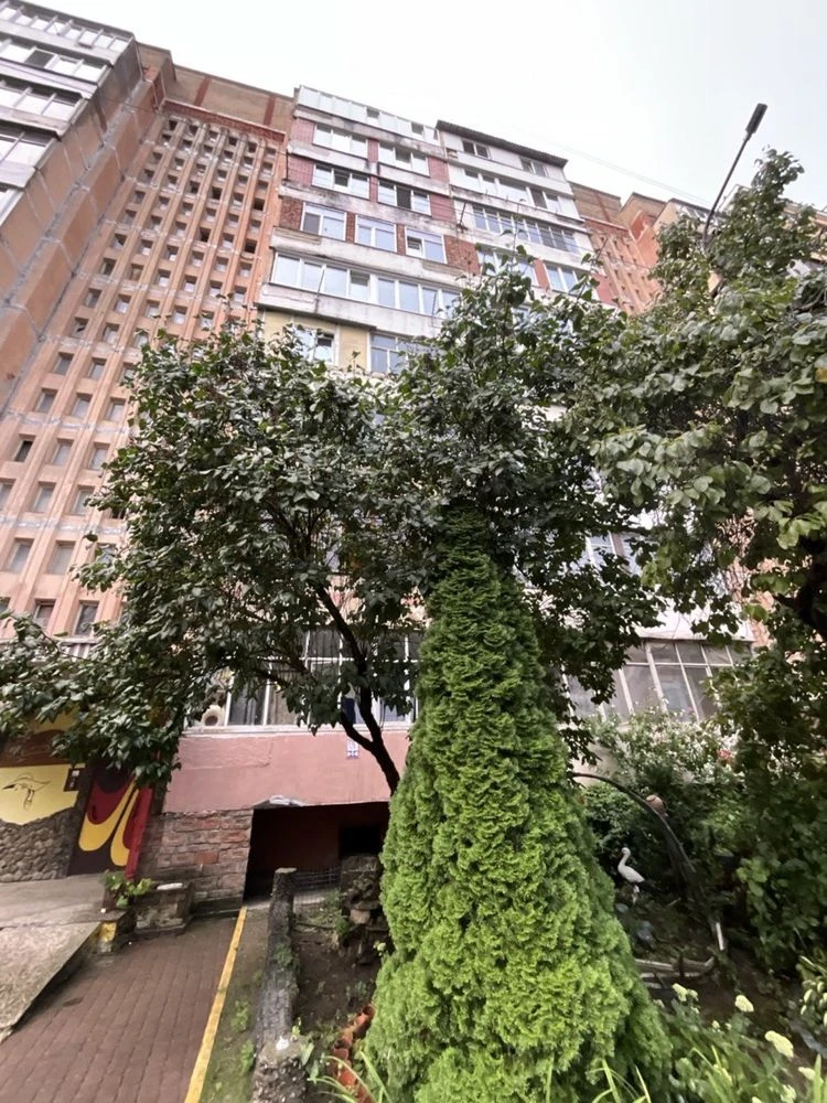 Квартира біля парку! ПОСТАНОВИ!