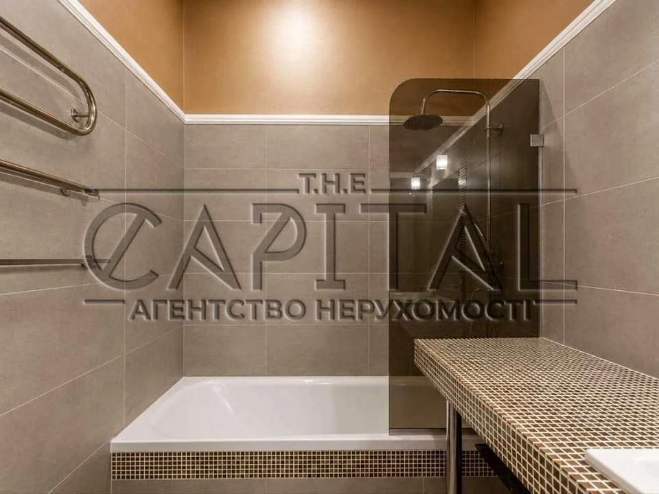Квартира. Киев, Саперное поле ул.